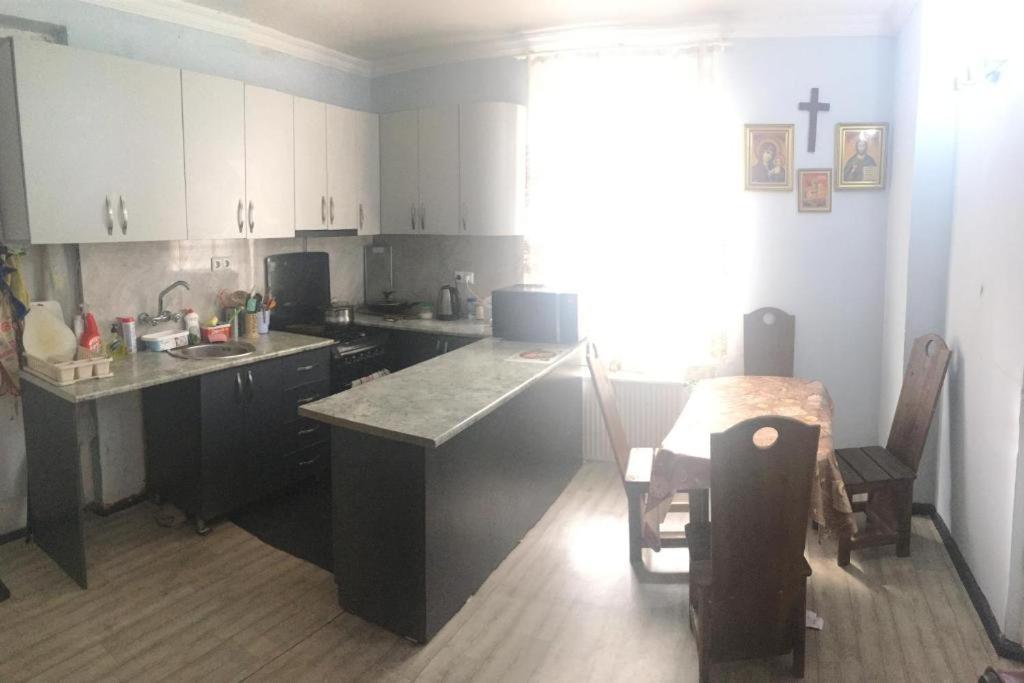 فندق House By The Sea كوبوليتي المظهر الخارجي الصورة